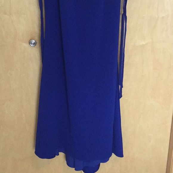 Badgley Mischka off-the-shoulder gown - Picture 3 of 14